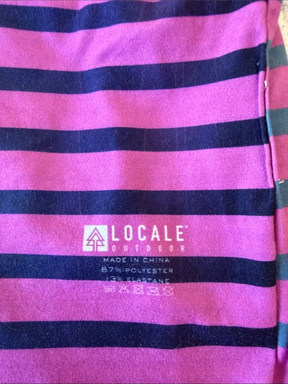Locale | women’s gradient mountain reversible neck gaiter
